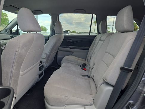 Used 2020 Honda Pilot EX image 13