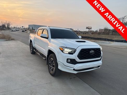 Used 2022 Toyota Tacoma TRD Sport w/ TRD Premium Sport Package image 1