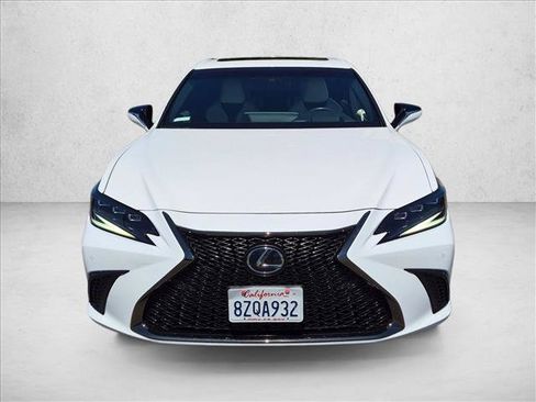 Used 2022 Lexus ES 350 F Sport w/ Accessory Package FWD image 2
