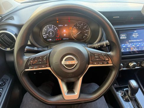 Used 2023 Nissan Kicks SV image 12