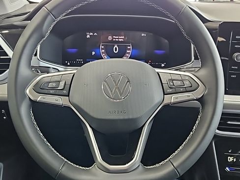 New 2026 Volkswagen Taos SE image 33