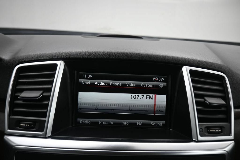 Used 2015 Mercedes-Benz ML 250 BlueTEC 4MATIC image 16