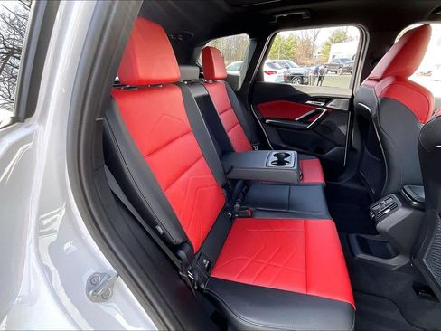 Used 2024 BMW X1 xDrive28i w/ Premium Package image 19