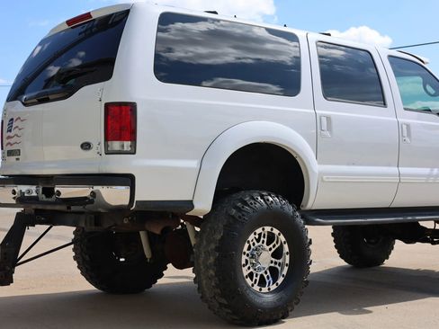 Used 2000 Ford Excursion XLT image 4