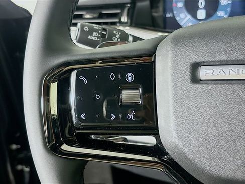 Used 2026 Land Rover Range Rover Evoque Dynamic SE image 10