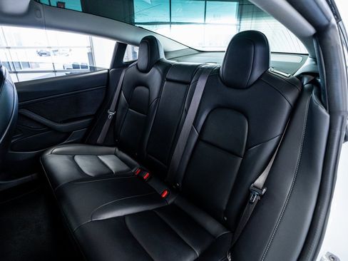 Used 2018 Tesla Model 3 Long Range image 43