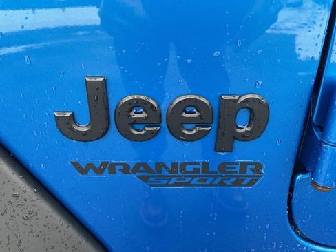 Used 2021 Jeep Wrangler Sport image 4