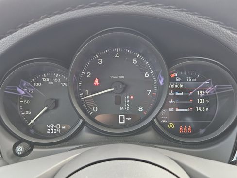 Certified 2026 Porsche Macan AWD/4WD image 16