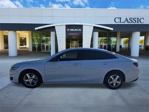 Used 2023 Chevrolet Malibu LS image 5