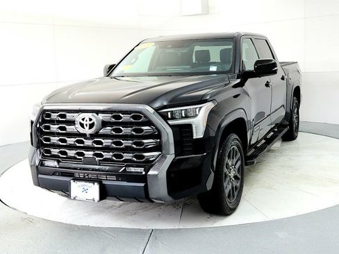 Used 2023 Toyota Tundra Platinum AWD/4WD image 2