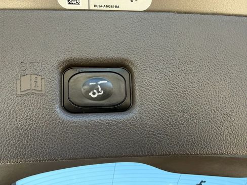 Used 2016 Lincoln MKX Reserve w/ Climate Package AWD/4WD image 15