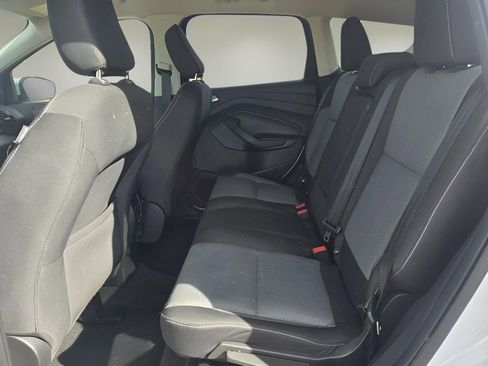 Used 2018 Ford Escape SE image 14