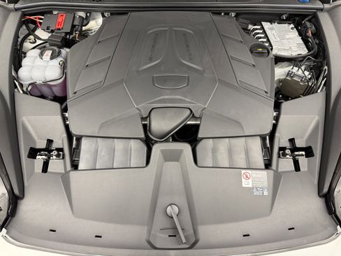 New 2026 Porsche Cayenne image 58