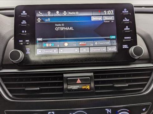 Used 2018 Honda Accord Sport image 31
