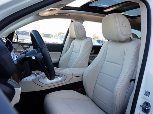 Used 2022 Mercedes-Benz GLS 450 4MATIC image 25