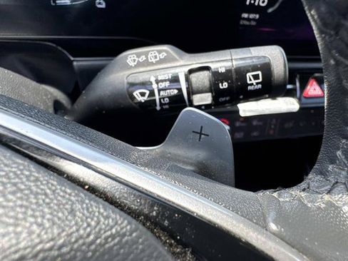Used 2023 Kia Niro EX w/ EX Cold Weather Package FWD image 34