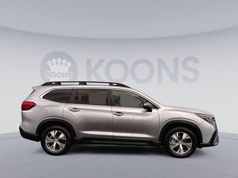 Used 2023 Subaru Ascent Premium image 8