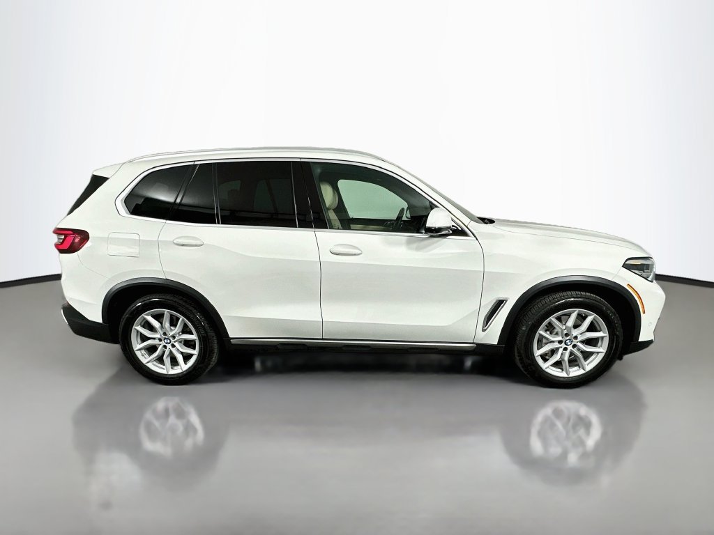 Used 2022 BMW X5 xDrive40i AWD/4WD image 4