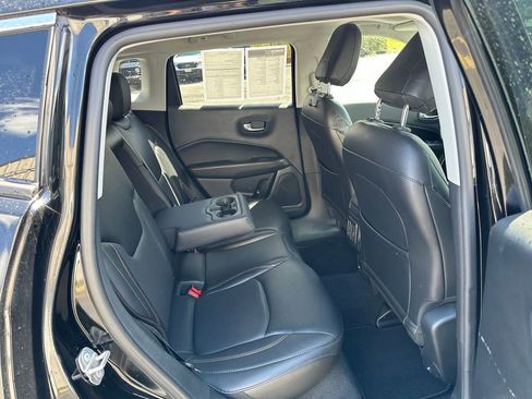 Certified 2018 Jeep Compass Limited w/ Navigation Group AWD/4WD image 30