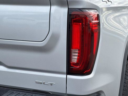 Used 2022 GMC Sierra 1500 SLT w/ SLT Convenience Package image 30