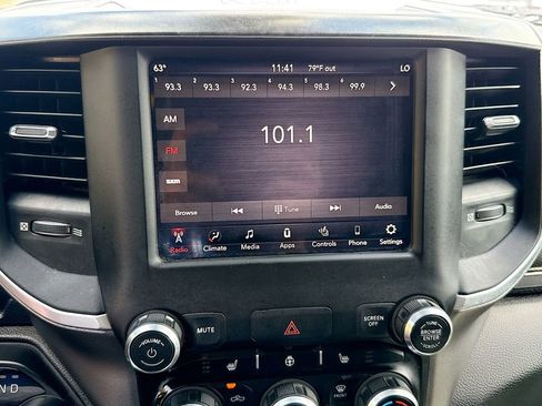 Used 2019 RAM 1500 Big Horn AWD/4WD image 16