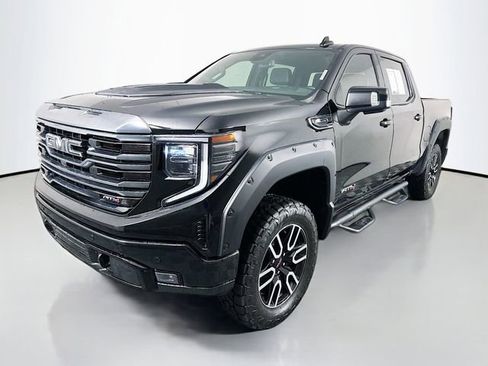 Used 2023 GMC Sierra 1500 AT4 w/ AT4 Preferred Package AWD/4WD image 3