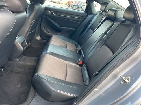 Used 2018 Honda Accord Sport image 28