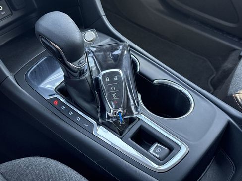 Used 2024 Chevrolet Equinox LT image 35