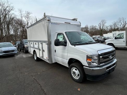 New 2026 Ford E-450 and Econoline 450 Super Duty w/ Power Equipment Group image 3