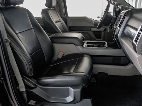 Used 2017 Ford F250 XLT w/ XLT Value Package image 30