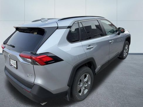 Used 2025 Toyota RAV4 XLE w/ Convenience Package AWD/4WD image 8