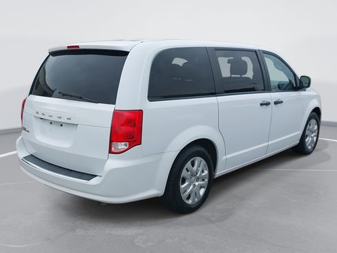 Used 2019 Dodge Grand Caravan SE image 5