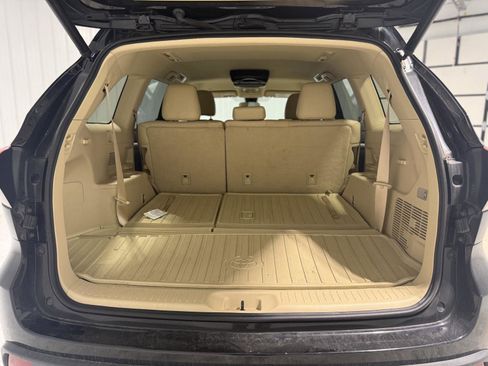 Used 2018 Toyota Highlander Plus image 45