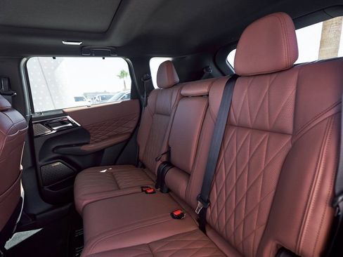 Used 2025 Mitsubishi Outlander SEL image 29