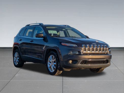 Used 2016 Jeep Cherokee Limited image 7