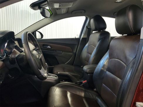 Used 2015 Chevrolet Cruze LT w/ RS Package image 14