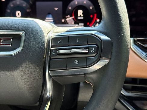 Used 2024 GMC Canyon AT4 w/ Technology Package image 27