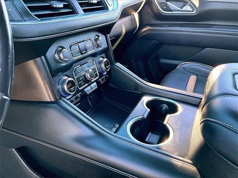 Used 2022 GMC Yukon XL AT4 image 20