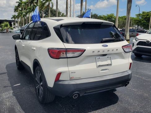 Used 2021 Ford Escape SE w/ SE Sport Appearance Package FWD image 5
