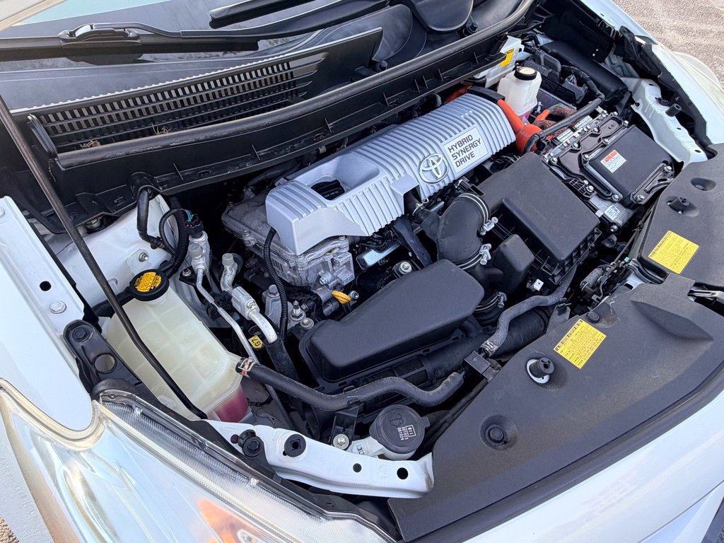 Used 2014 Toyota Prius V Three FWD image 39