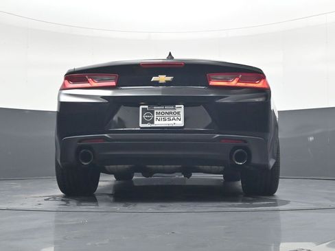 Used 2018 Chevrolet Camaro LT image 20