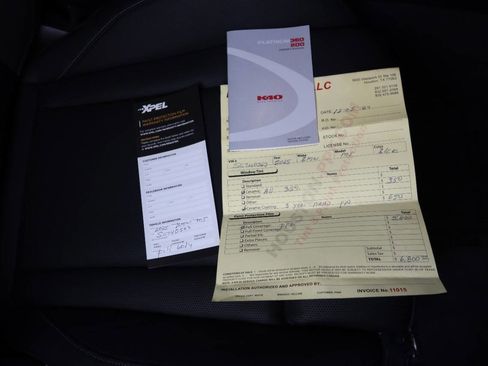 Used 2025 BMW M5 w/ Carbon Package image 46