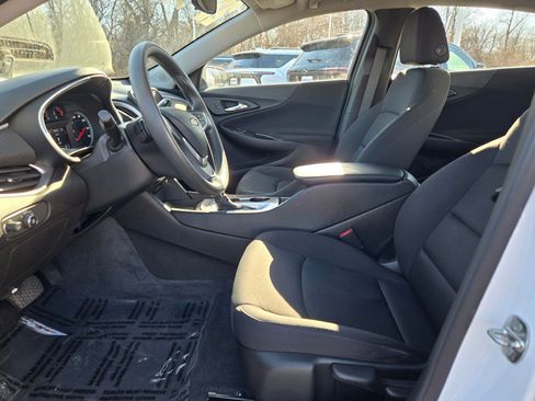 Used 2022 Chevrolet Malibu LS image 19