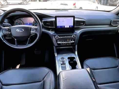 Used 2020 Ford Explorer XLT w/ Equipment Group 202A image 19