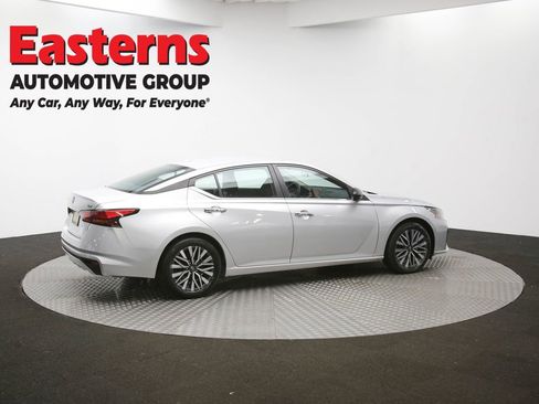 Used 2024 Nissan Altima 2.5 SV image 41