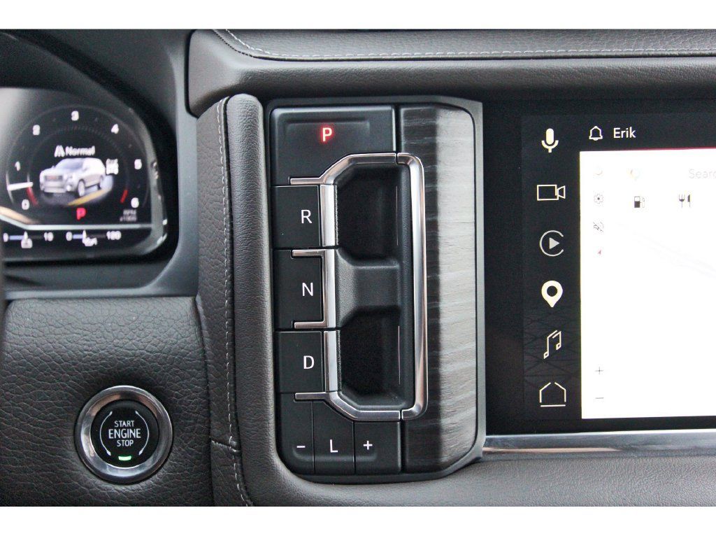 Used 2023 GMC Yukon Denali AWD/4WD image 24