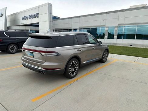 Used 2020 Lincoln Aviator Reserve w/ Equipment Group 201A AWD/4WD image 3