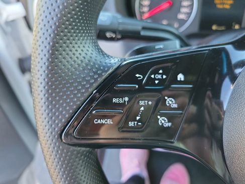 Used 2025 Mercedes-Benz Sprinter 2500 image 40