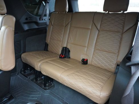 Used 2021 Cadillac Escalade ESV Sport w/ Driver Assist Tech Package image 31