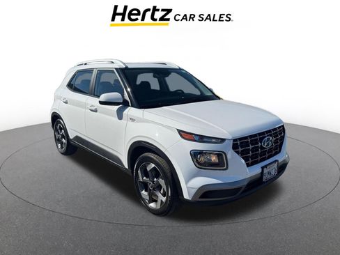 Used 2025 Hyundai Venue SEL image 1
